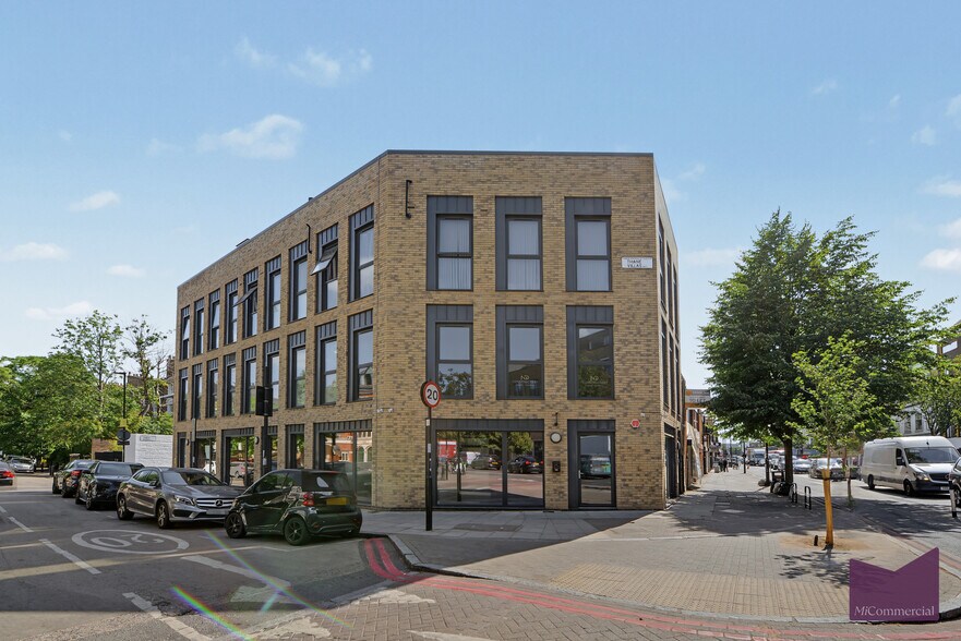 146 Seven Sisters Road, Londres à louer - Photo de l’immeuble – Image 2 sur 53