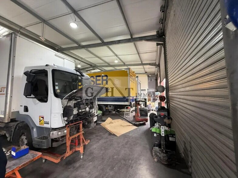 Industriel/Logistique dans Goussainville à vendre - Photo de l’immeuble – Image 1 sur 6