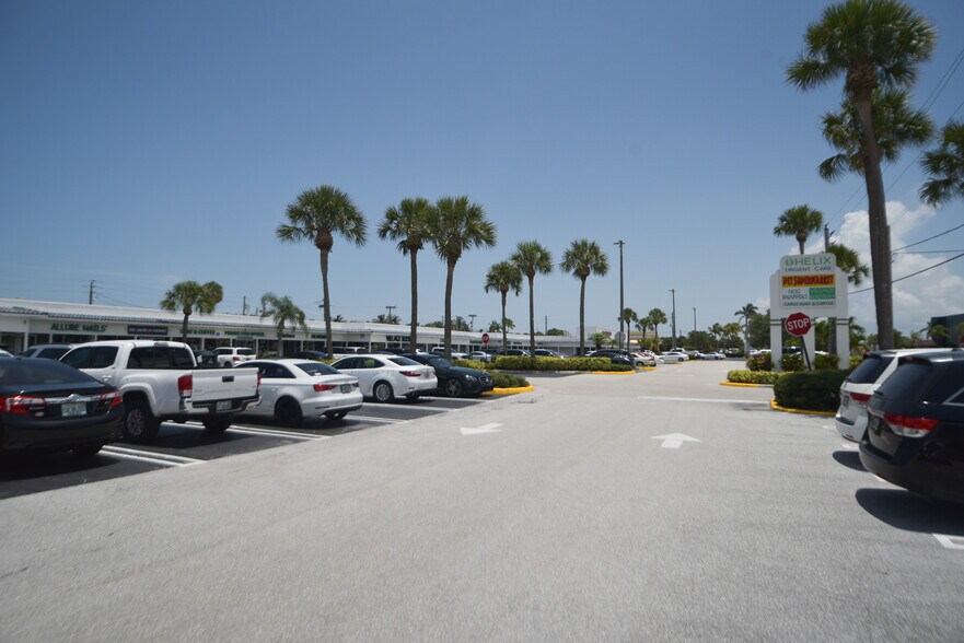 223-283 N US Highway 1, Jupiter, FL à louer - Photo de l’immeuble – Image 3 sur 12