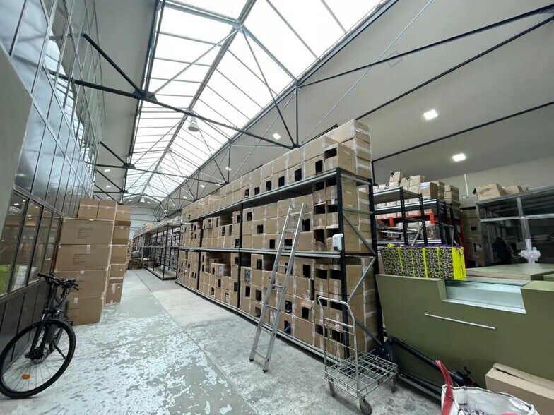 Bureau dans Vitry-sur-Seine à louer - Photo de l’immeuble – Image 3 sur 8