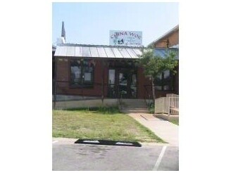 107 E Grayson St, Llano, TX à vendre - Photo de l’immeuble – Image 2 sur 85