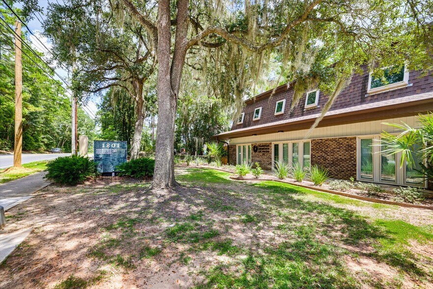 1801 N Meridian Rd, Tallahassee, FL à louer - Photo de l’immeuble – Image 1 sur 29