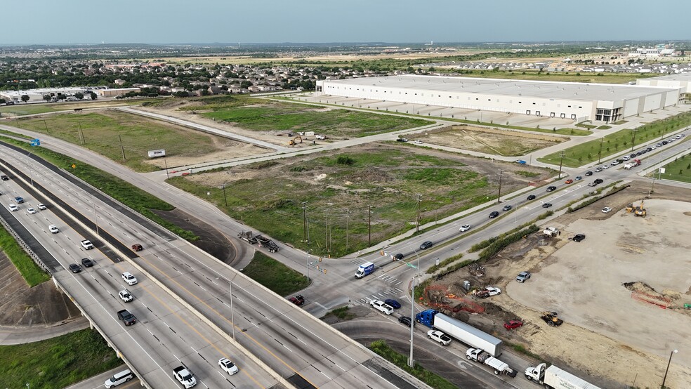 N I-35 & Risinger Rd, Fort Worth, TX à vendre - Photo de l’immeuble – Image 3 sur 3