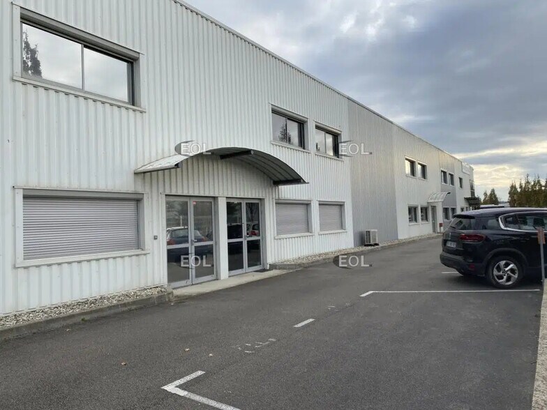 2 Chemin Des Plattes, Vourles à louer - Photo de l’immeuble – Image 1 sur 8