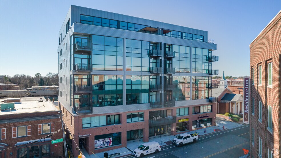 1105 W Main St, Durham, NC à louer - Photo de l’immeuble – Image 2 sur 10