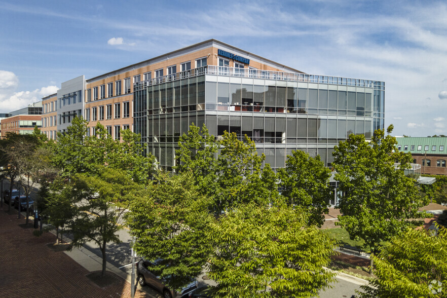 1701 Duke St, Alexandria, VA à louer - Photo de l’immeuble – Image 3 sur 19