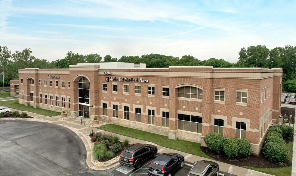 8820-8830 S Meridian St, Indianapolis, IN à louer - Photo de l’immeuble – Image 2 sur 4