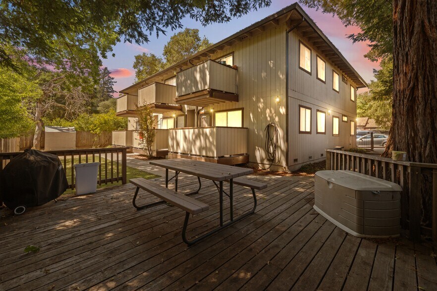 4602 Scotts Valley Dr, Scotts Valley, CA à vendre - Photo principale – Image 1 sur 12
