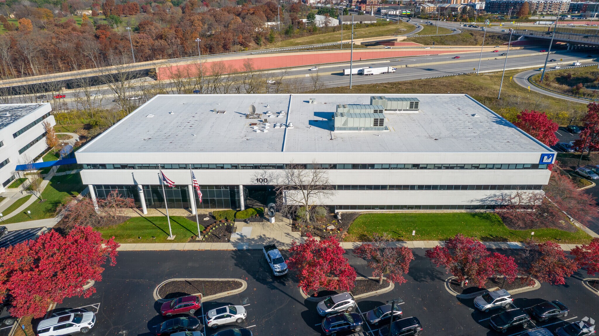 100 W Old Wilson Bridge Rd, Worthington, OH à louer Photo principale– Image 1 sur 11