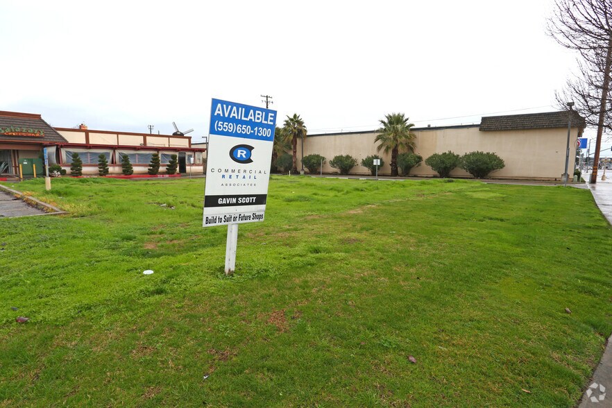 377 Sierra St, Kingsburg, CA à louer - Photo de l’immeuble – Image 2 sur 4