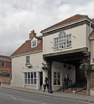 Plus de détails pour 2 St Johns Wynd, Colchester - Local commercial à louer
