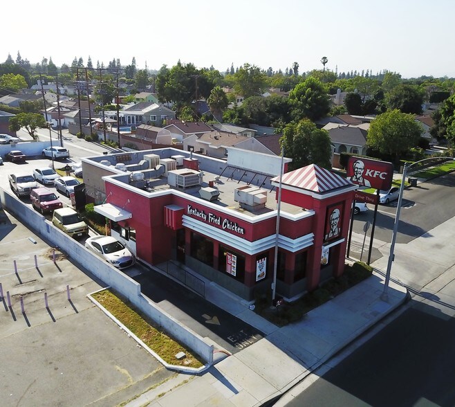 4917 Bellflower Blvd, Lakewood, CA à vendre - Photo de l’immeuble – Image 3 sur 14