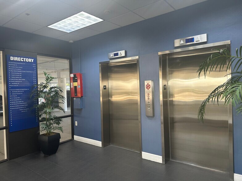 1890 State Road 436, Winter Park, FL à louer - Hall d’entrée – Image 2 sur 15