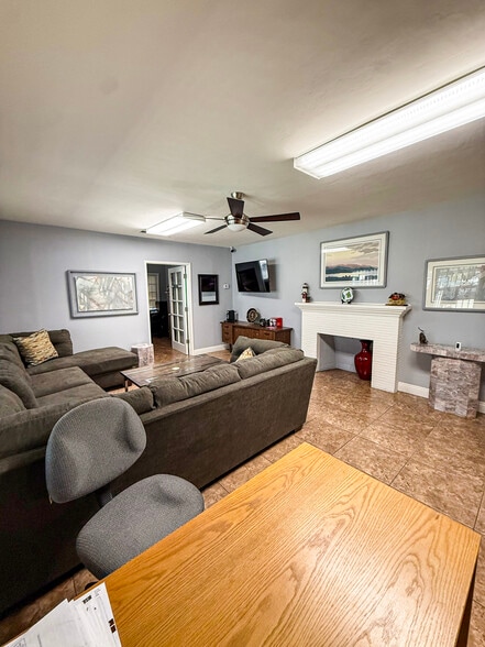 11628-11630 Victory Blvd, North Hollywood, CA à vendre - Photo de l’immeuble – Image 3 sur 13