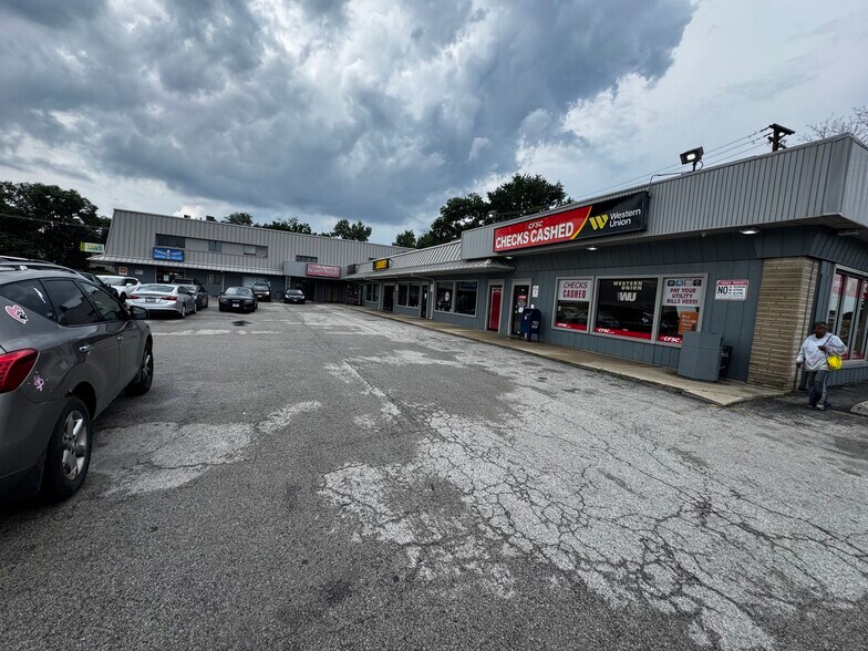 403-419 W Lincoln Hwy, Chicago Hts, Chicago Heights, IL à louer - Photo de l’immeuble – Image 3 sur 5