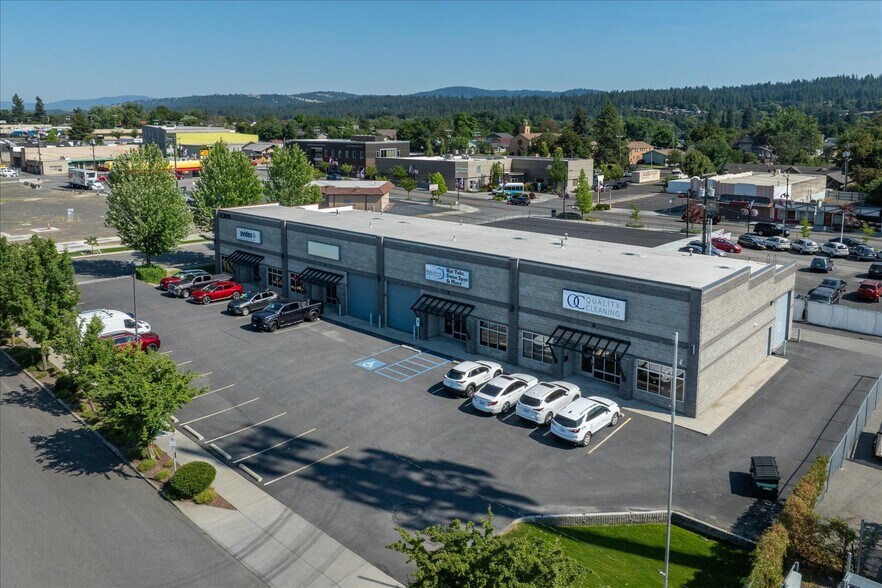 2018 E Riverside Ave, Spokane, WA à louer - Photo de l’immeuble – Image 3 sur 12