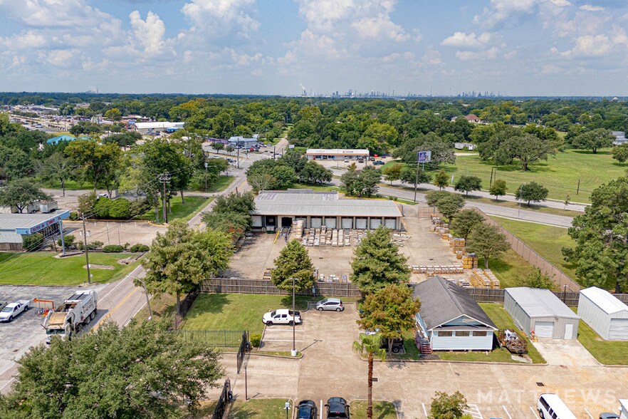 2800 N Alexander Dr, Baytown, TX à vendre - Photo de l’immeuble – Image 2 sur 3