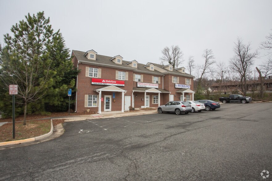 7200-7204 Fordson Rd, Alexandria, VA à louer - Photo de l’immeuble – Image 2 sur 10