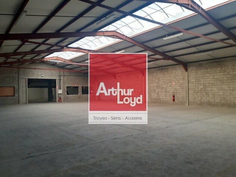 Industriel/Logistique dans Brévonnes à louer - Photo intérieure – Image 3 sur 12