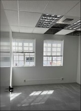 113 Harbor Way, Santa Barbara, CA à louer Photo intérieure– Image 2 sur 3