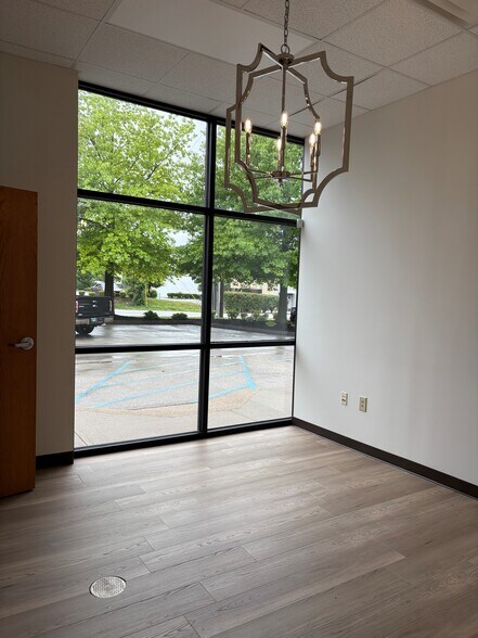 395 Elaine Dr, Lexington, KY à louer - Photo de l’immeuble – Image 2 sur 10