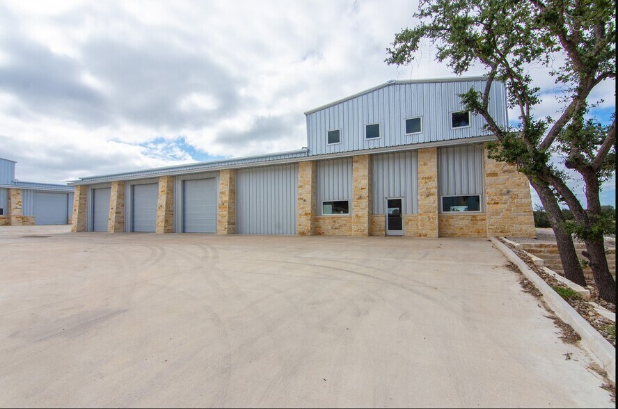 4955 Bell Springs Rd, Dripping Springs, TX à vendre - Photo principale – Image 1 sur 1