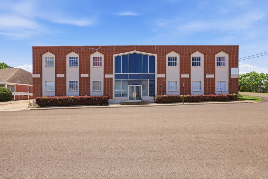 4795 Mcwillie Dr, Jackson, MS à vendre - Photo de l’immeuble – Image 2 sur 33