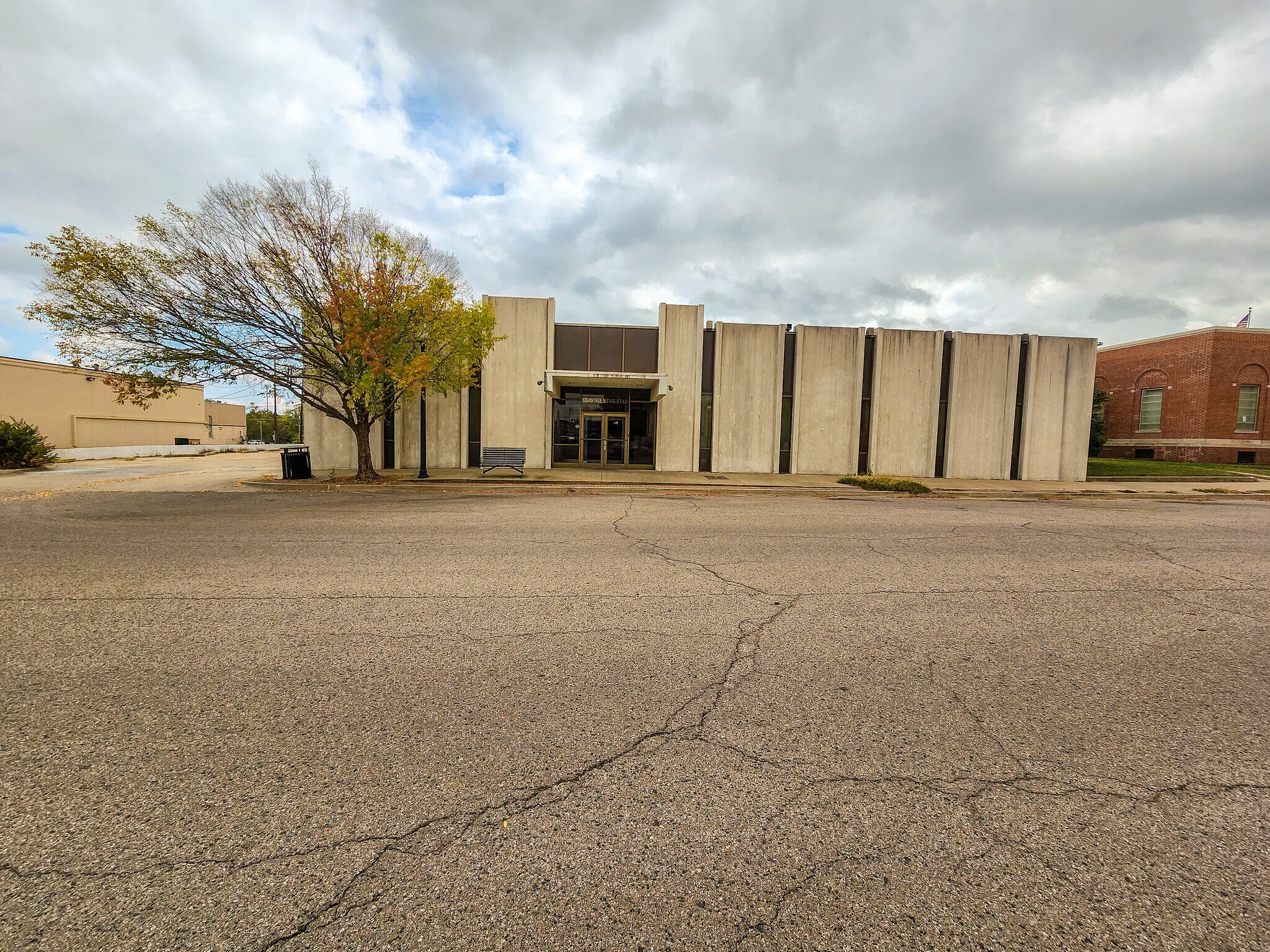 215 N Bell Ave, Shawnee, OK à vendre Photo de l’immeuble– Image 1 sur 8