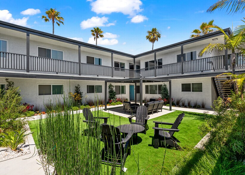 125 16th St, Huntington Beach, CA à vendre - Photo de l’immeuble – Image 3 sur 10