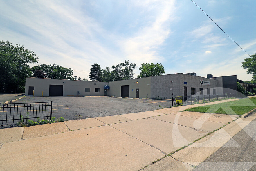 836 Livernois St, Ferndale, MI à vendre - Photo de l’immeuble – Image 1 sur 3