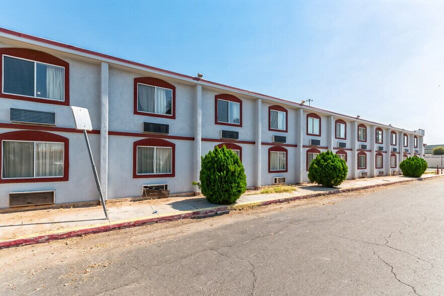 1000 S Freeway, Tucson, AZ à louer - Photo de l’immeuble – Image 3 sur 9