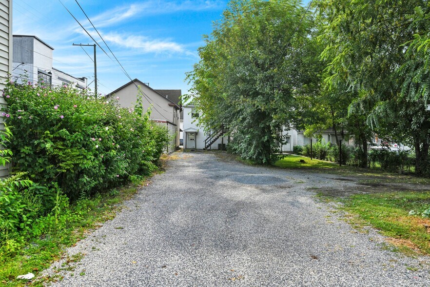 26 N Railroad St, Palmyra, PA à vendre - Photo de l’immeuble – Image 2 sur 25