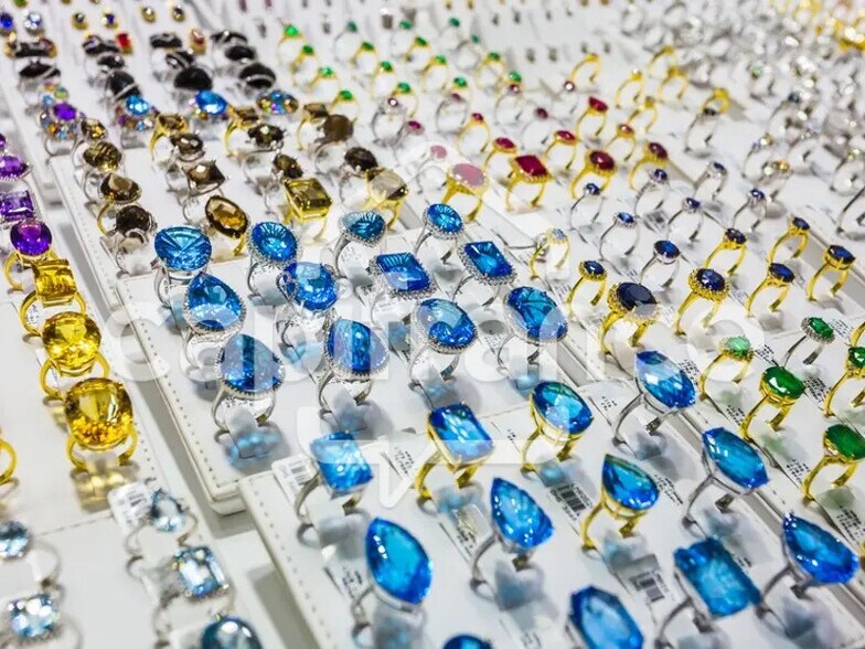 Local commercial dans Lyon à louer - Photo de l’immeuble – Image 3 sur 4