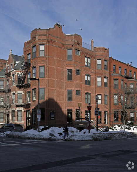 303-305 Newbury St, Boston, MA à louer - Photo principale – Image 2 sur 4