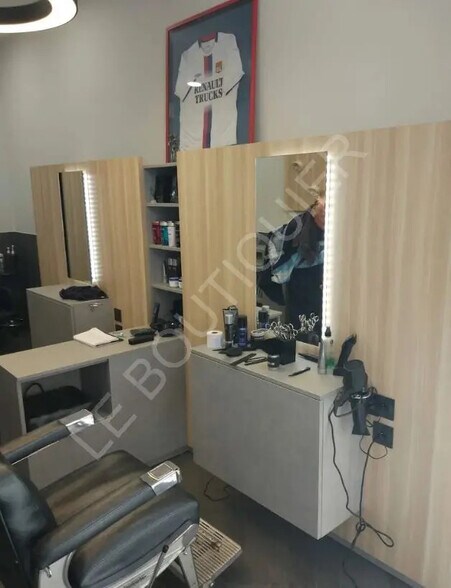 Local commercial dans Lyon à vendre - Photo de l’immeuble – Image 2 sur 8