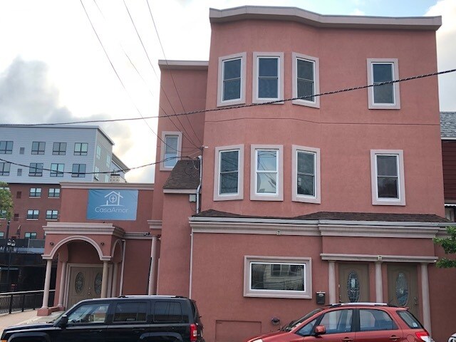 55 Prospect Ave, Bayonne, NJ à vendre - Photo principale – Image 2 sur 29