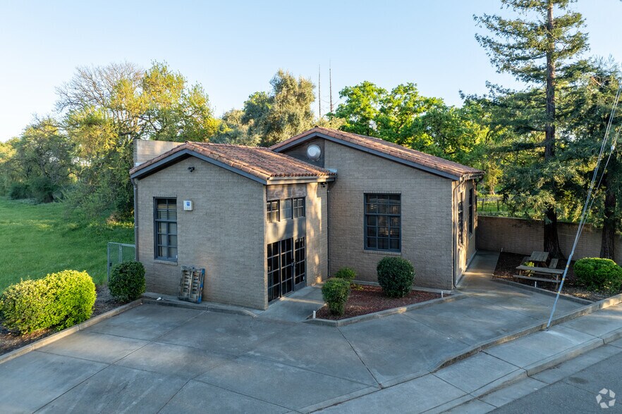 1100 W Chiles Rd, Davis, CA à vendre - Photo de l’immeuble – Image 2 sur 8