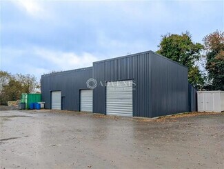 Plus de détails pour Local d'activités à louer