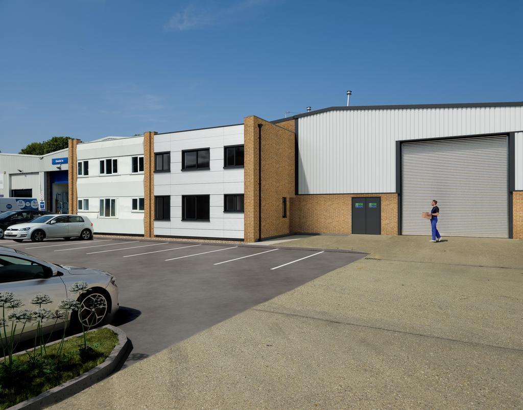 Saddleback Rd, Northampton à louer Photo de l’immeuble– Image 1 sur 17