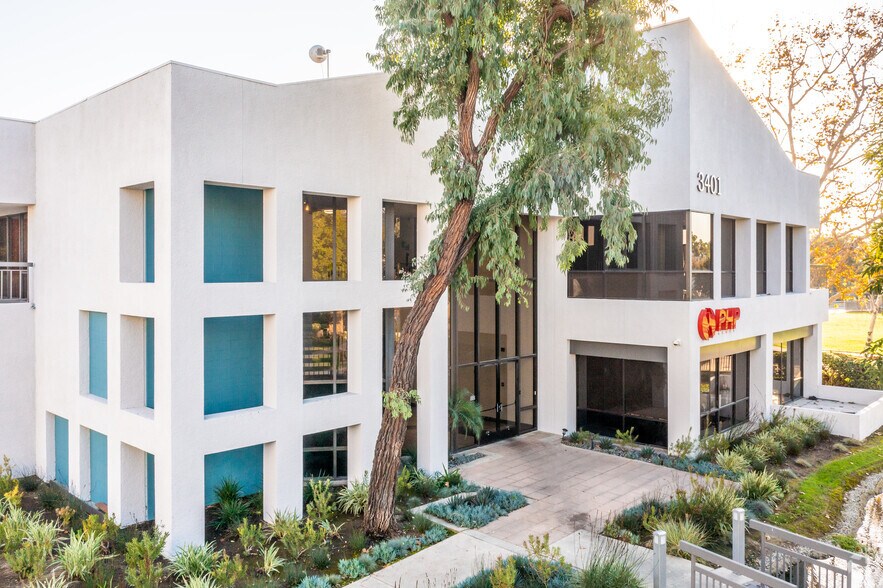 3401 W Sunflower Ave, Santa Ana, CA à louer - Photo principale – Image 1 sur 13