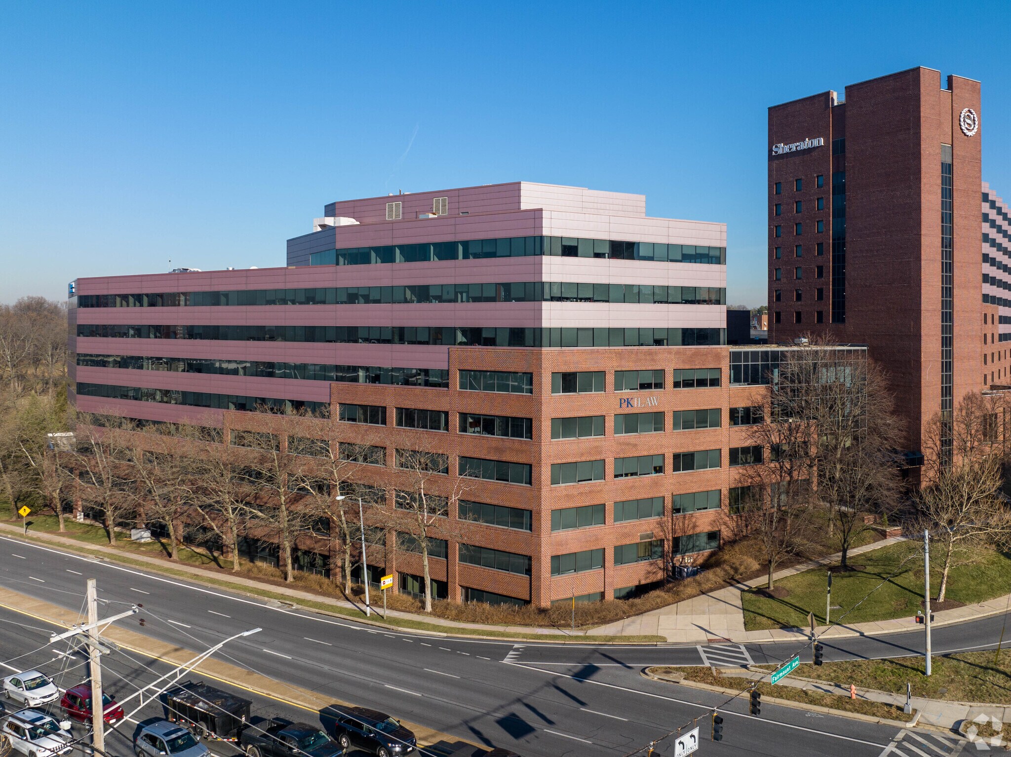 901 Dulaney Valley Rd, Towson, MD à louer Photo de l’immeuble– Image 1 sur 10