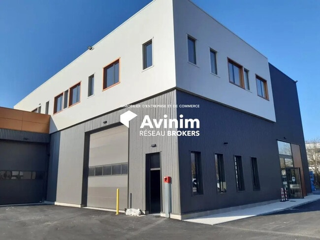 Plus de détails pour Bureau, Local d'activités à louer