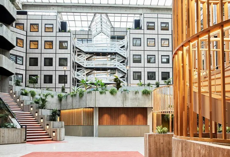 Bureau dans Villeurbanne à louer - Photo de l’immeuble – Image 2 sur 31