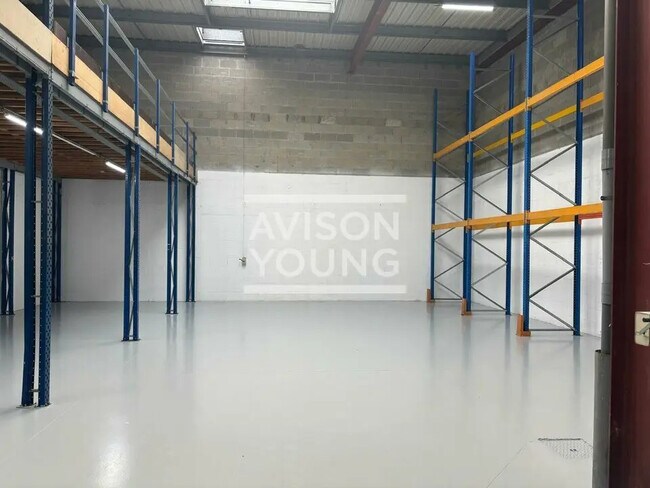 Plus de détails pour Local d'activités à louer