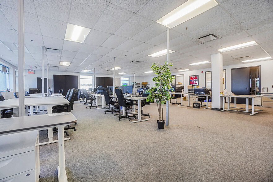 4580-4610 Hickmore, Montréal, QC à louer - Photo intérieure – Image 3 sur 16