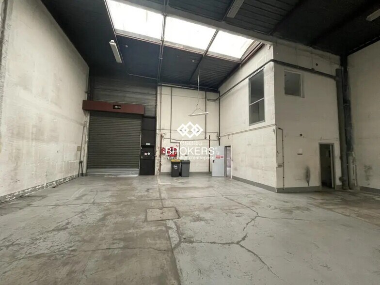 Industriel/Logistique dans Fontenay-sous-Bois à louer - Photo de l’immeuble – Image 2 sur 6