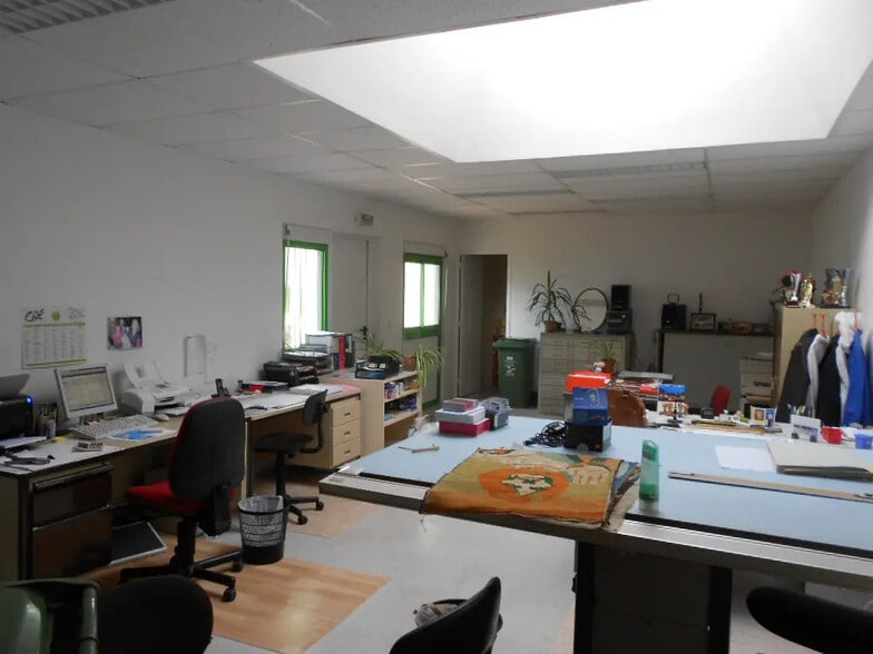 115 Rue De Curembourg, Fleury-les-Aubrais à louer - Photo de l’immeuble – Image 3 sur 9