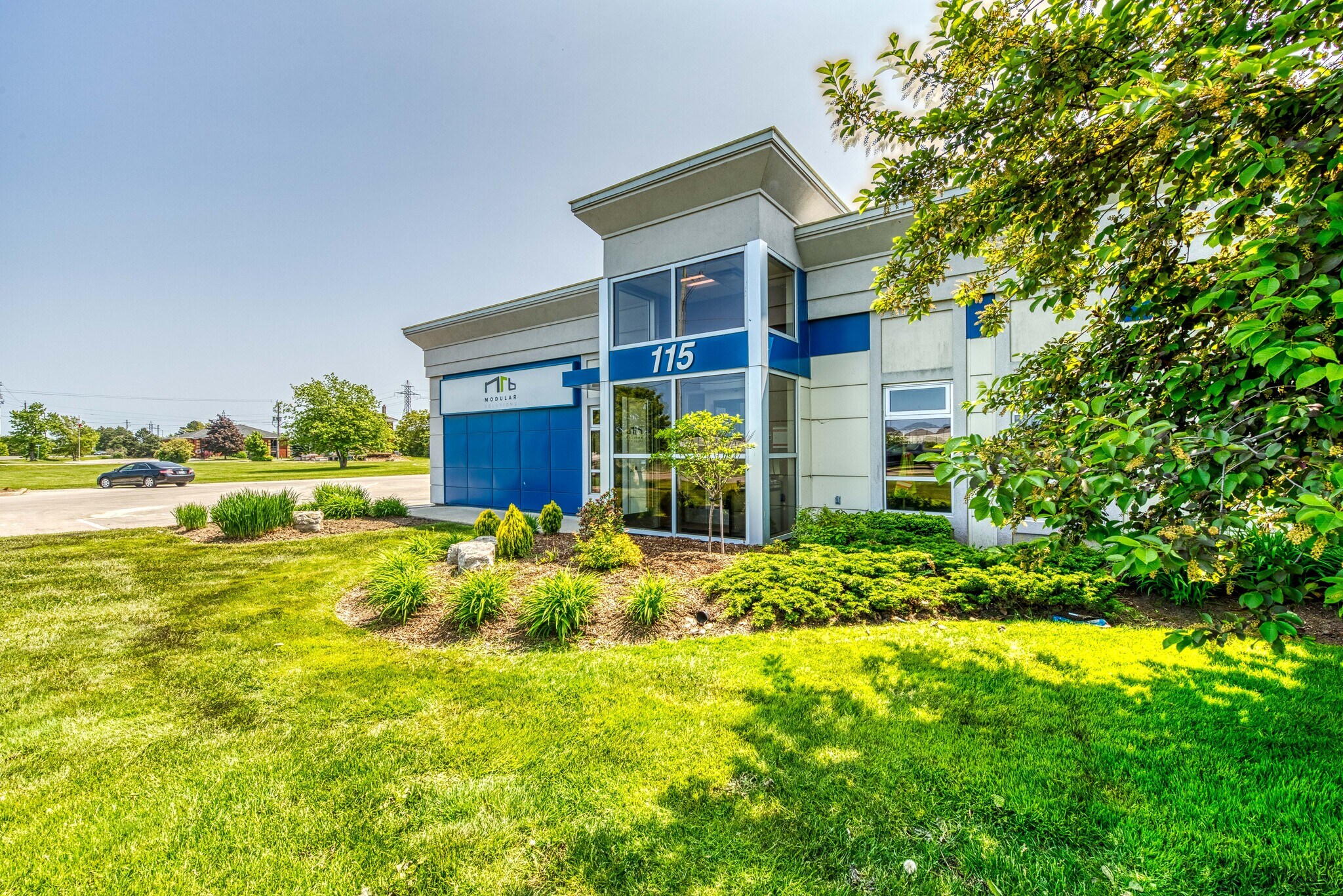 115 S Service Rd, Grimsby, ON à vendre Photo principale– Image 1 sur 11