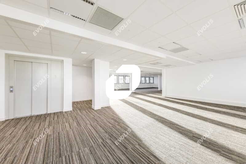 11 Avenue Morane Saulnier, Vélizy-Villacoublay à louer - Photo intérieure – Image 2 sur 32