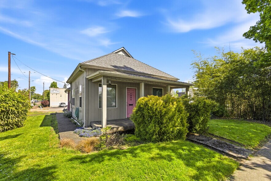 1994 Commercial St NE, Salem, OR à vendre - Photo principale – Image 1 sur 1